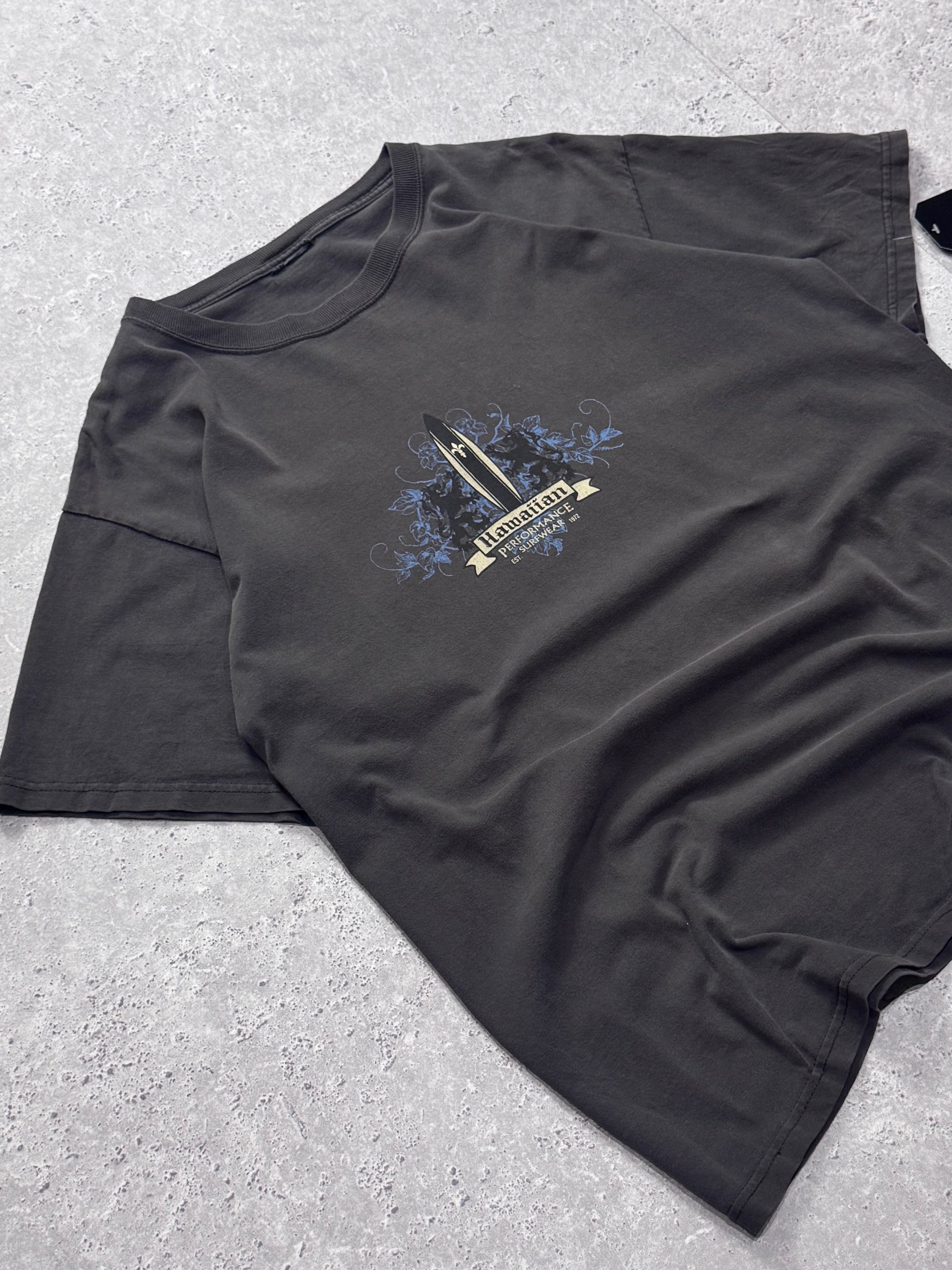 Vintage 2000s Hawaiian Surfwear Tee (L)