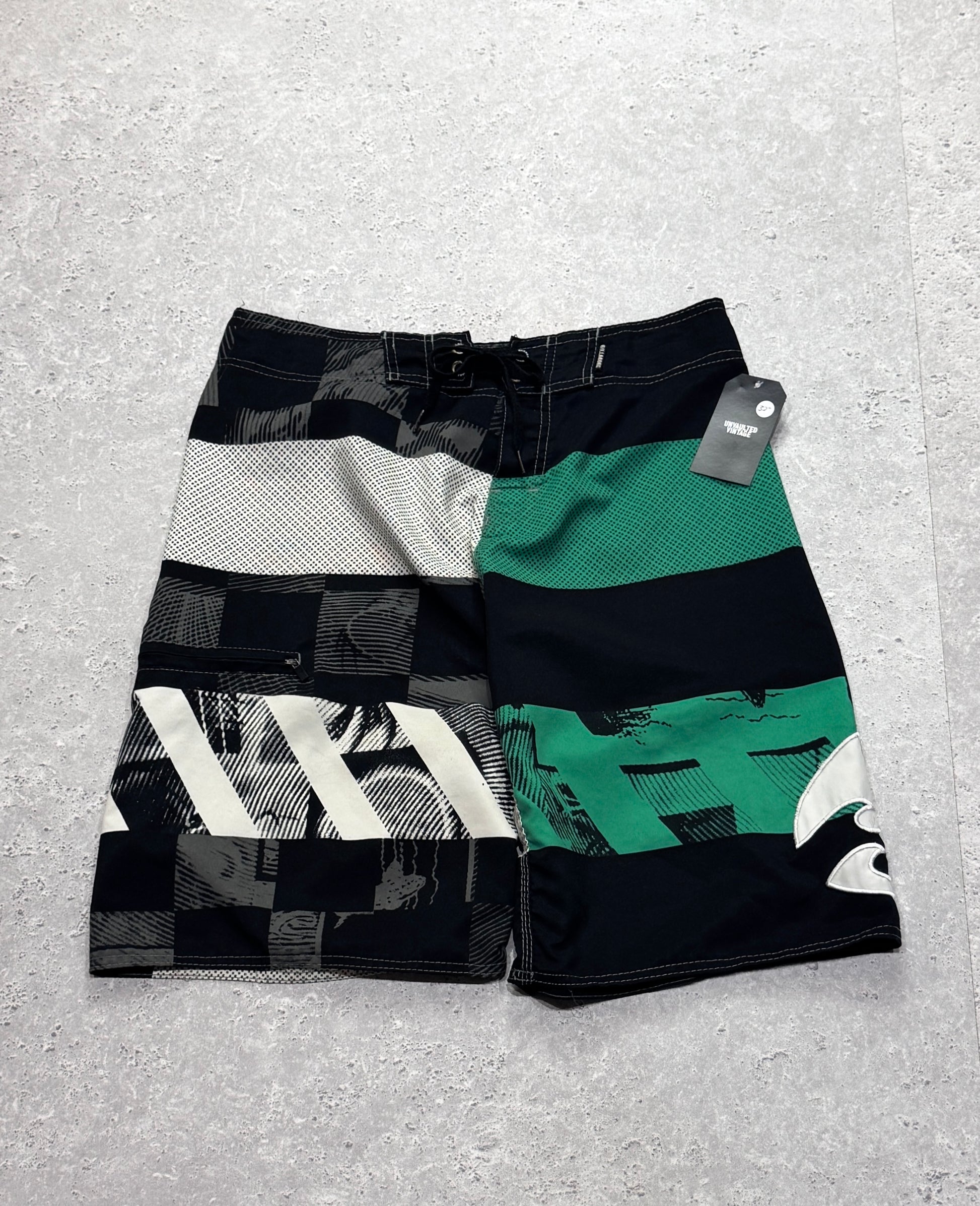 Vintage Y2K Billabong Boardshorts (32")