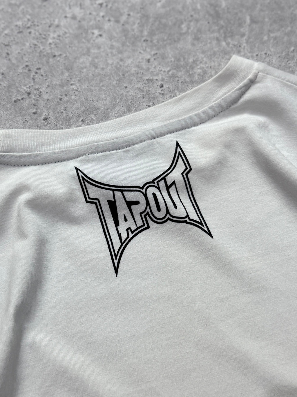 Vintage Y2K Tapout Tee (L)