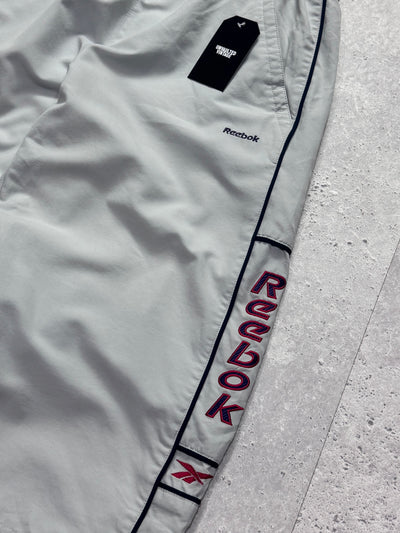 Vintage 2000s Reebok 3/4 Track Shorts (M)