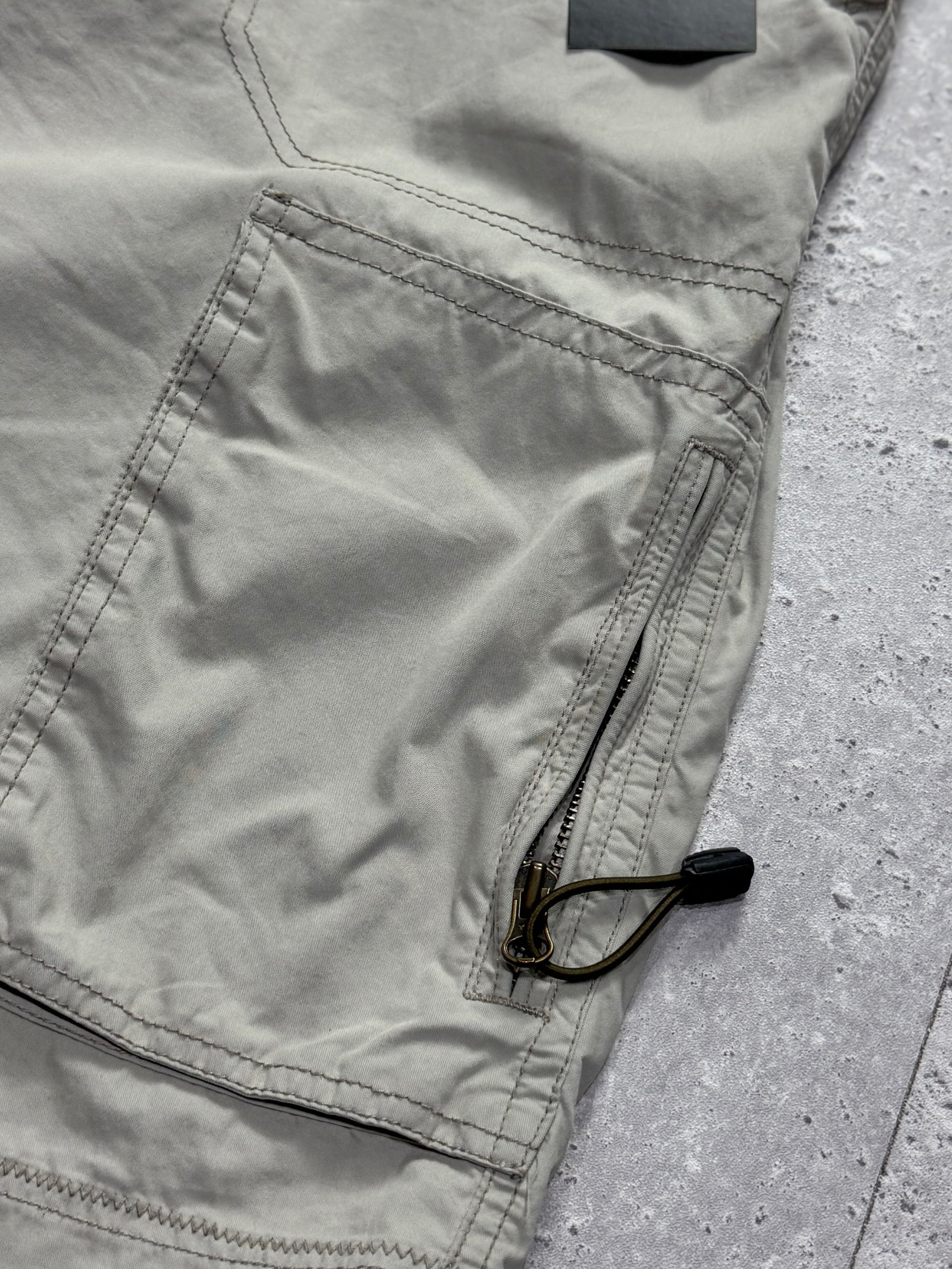 Vintage Y2K Utility Cargo Shorts (32”)