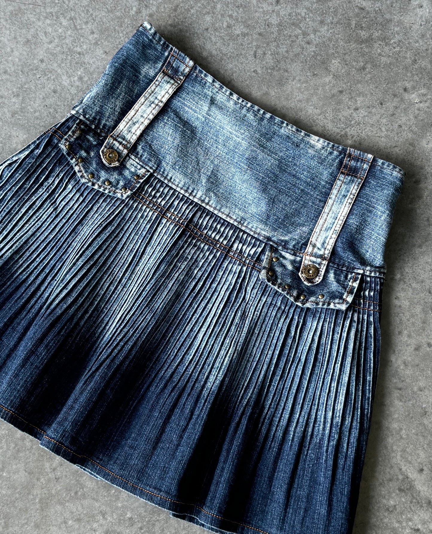 Vintage Denim Mini Skirt (L)