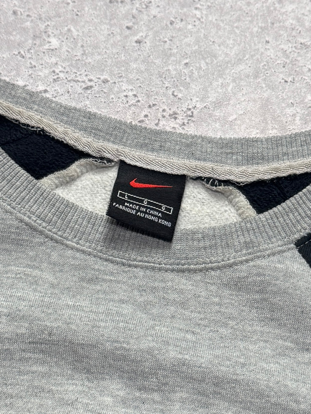 Vintage 2000s Nike Essential Sweater (L)