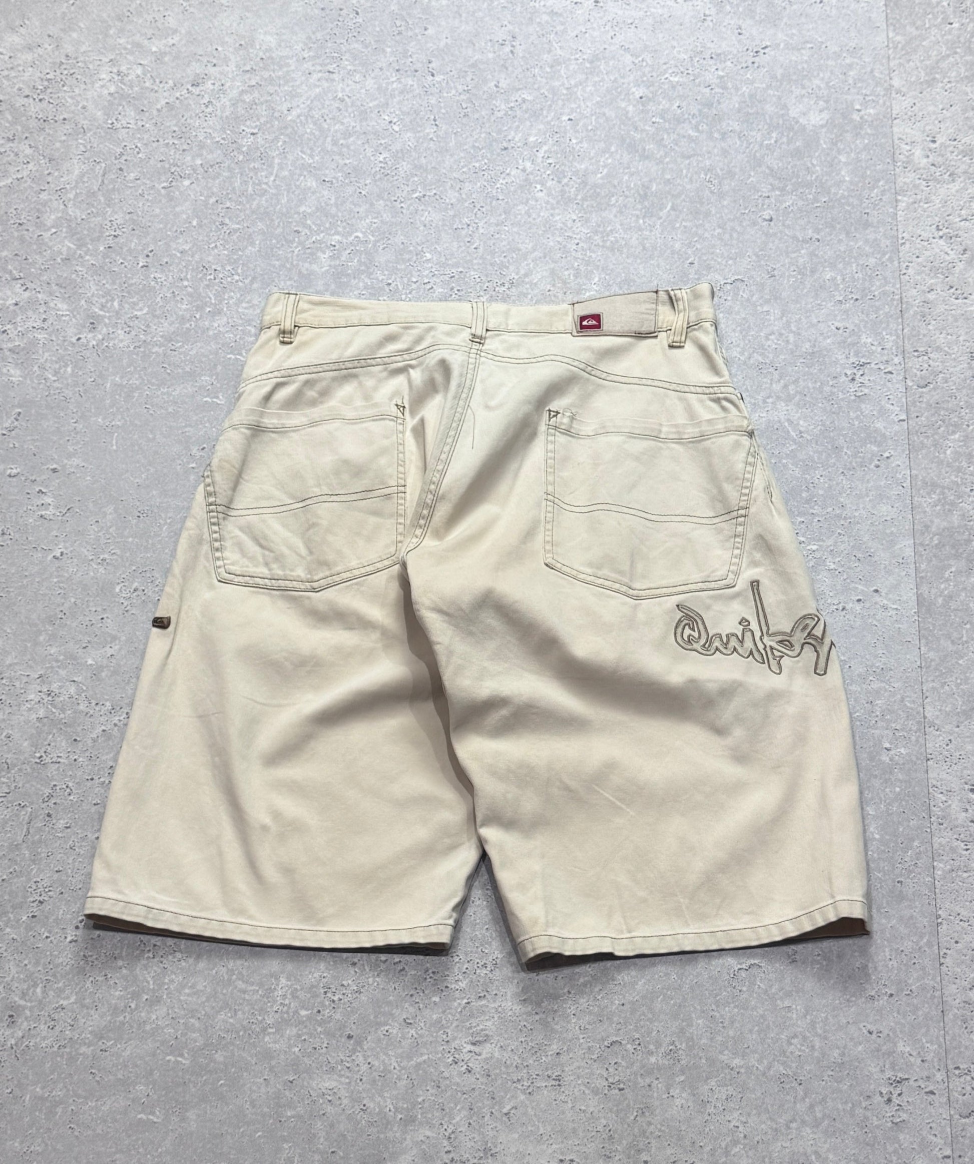 Vintage 2000s Quiksilver Embroidered Shorts (30")