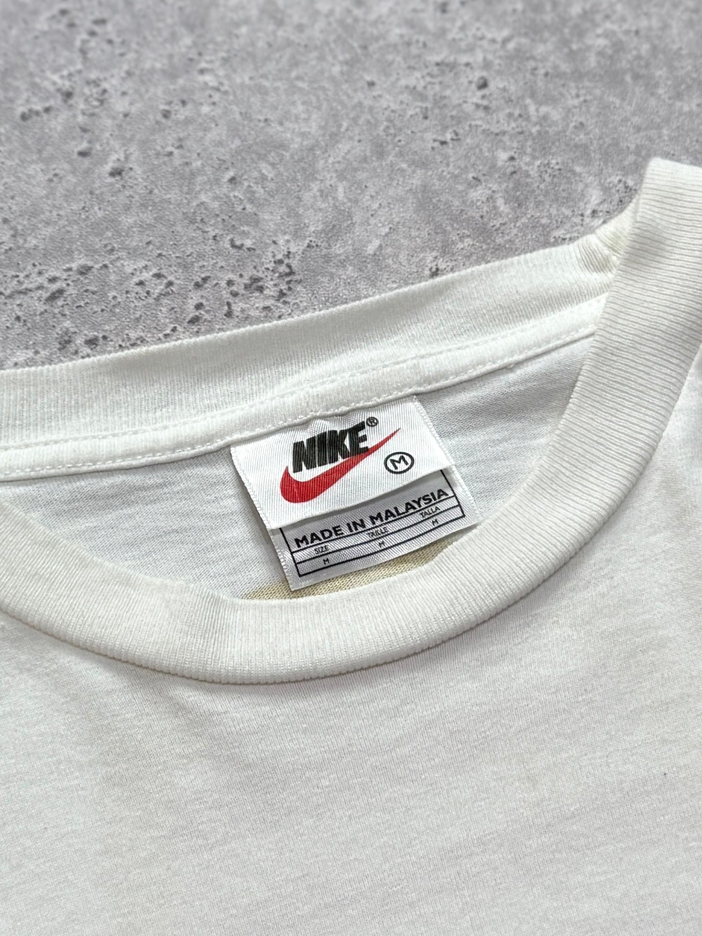 Vintage 90s Nike Just Do It Spellout Tee (M)