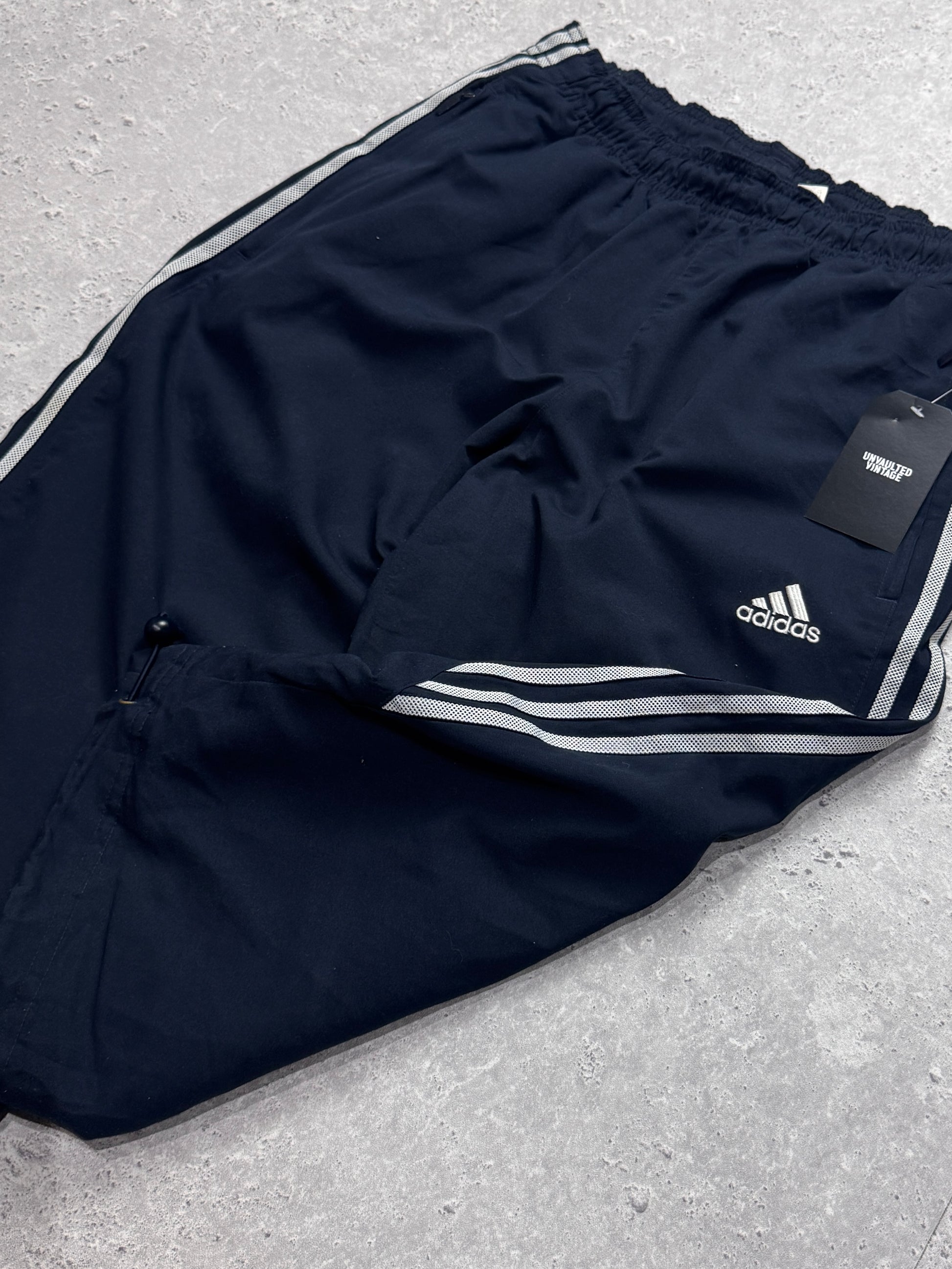 Vintage 2000s Adidas Adjustable 3/4 Track Shorts (S)
