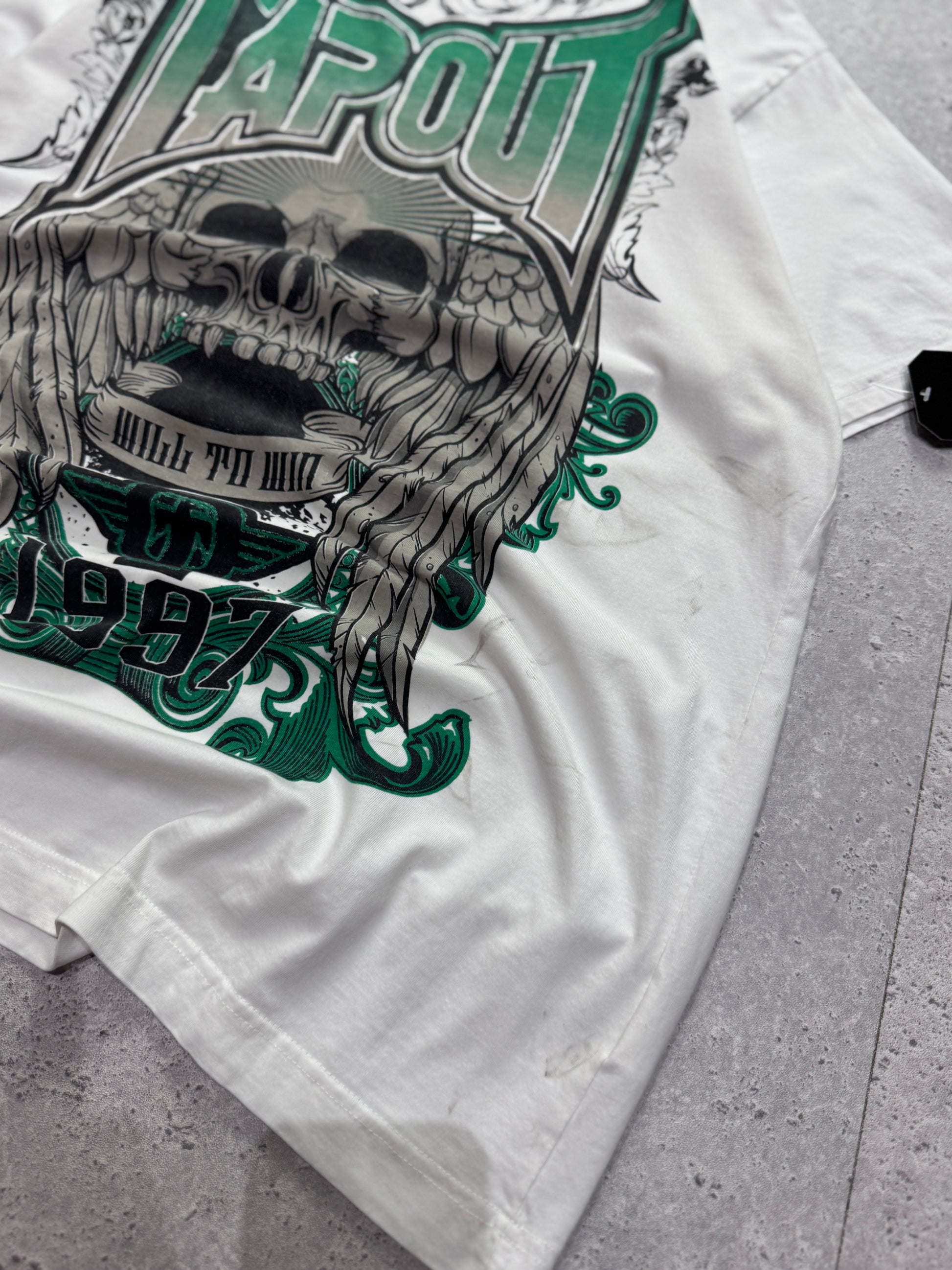 Vintage Y2K Tapout Tee (L)
