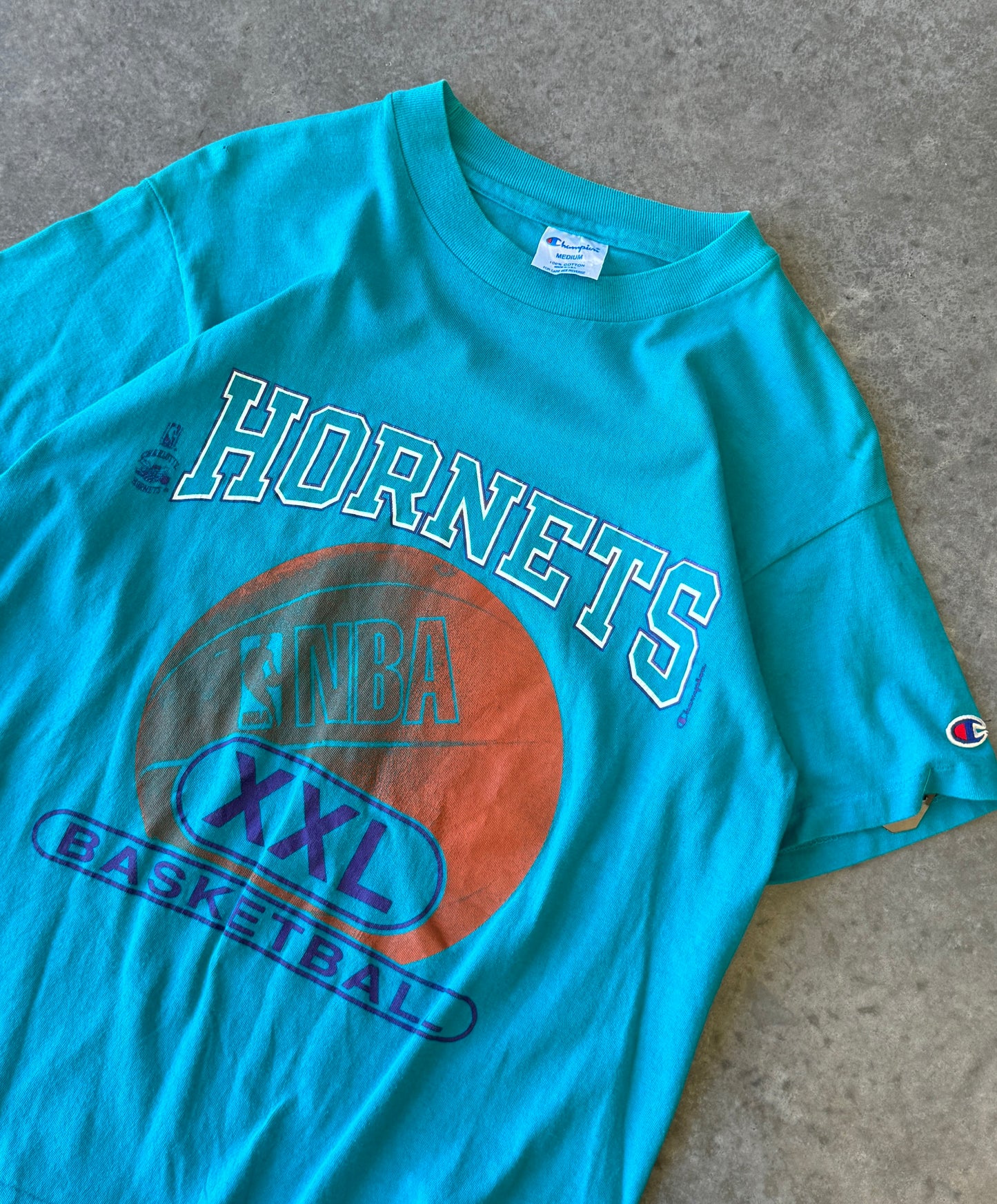 Vintage Charlotte Hornets NBA Tee (M)