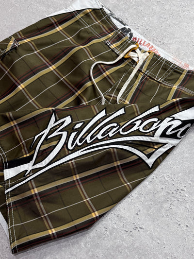 Vintage 2000s Billabong “Mark Occhilupo” Boardshorts (32”)