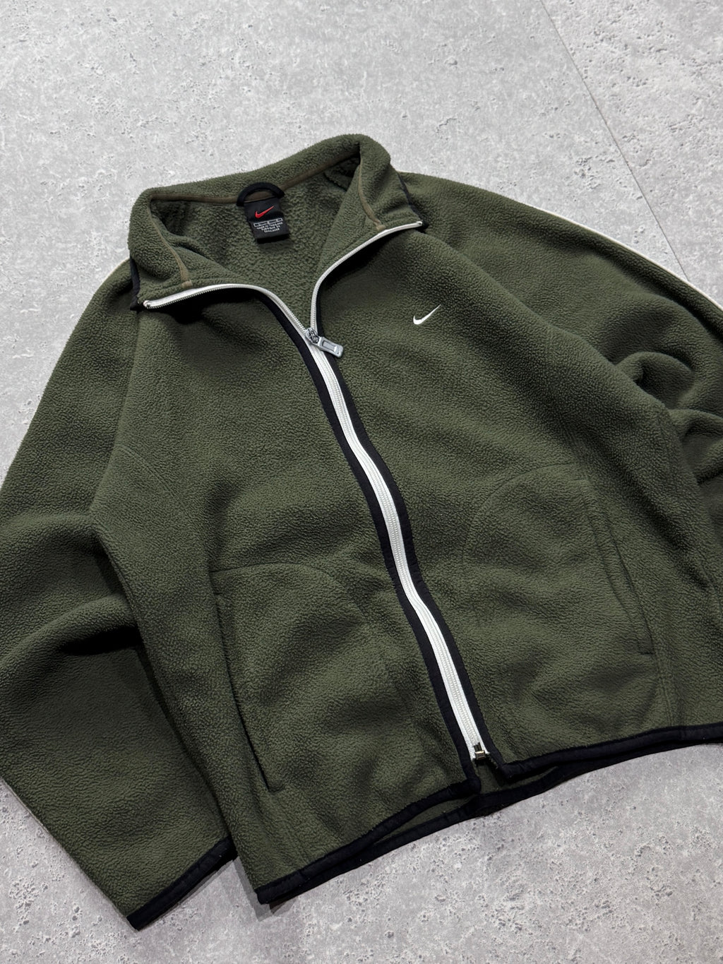 Vintage 2000s Nike Fleece Sweater (M)