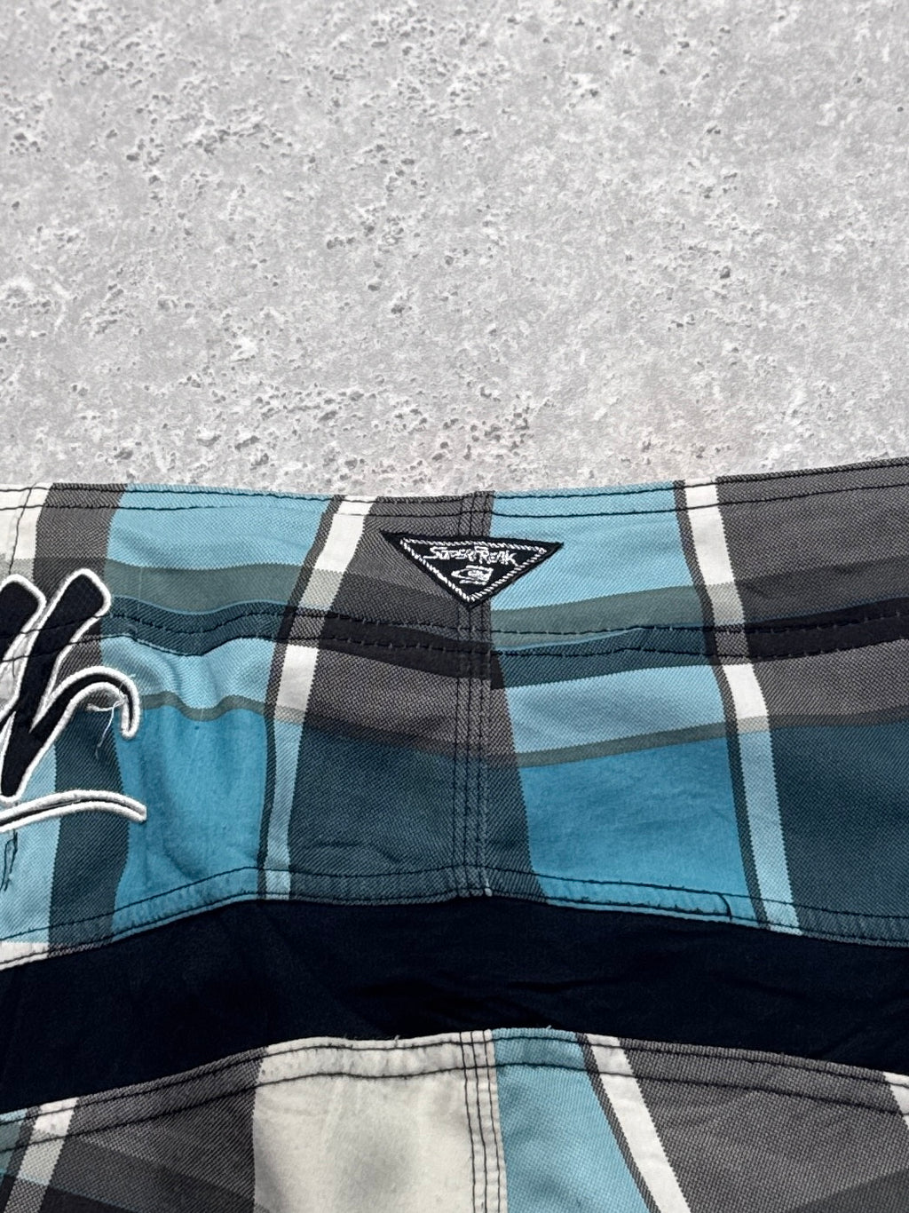 Vintage Y2K O’Neill Plaid Board Shorts (34”)