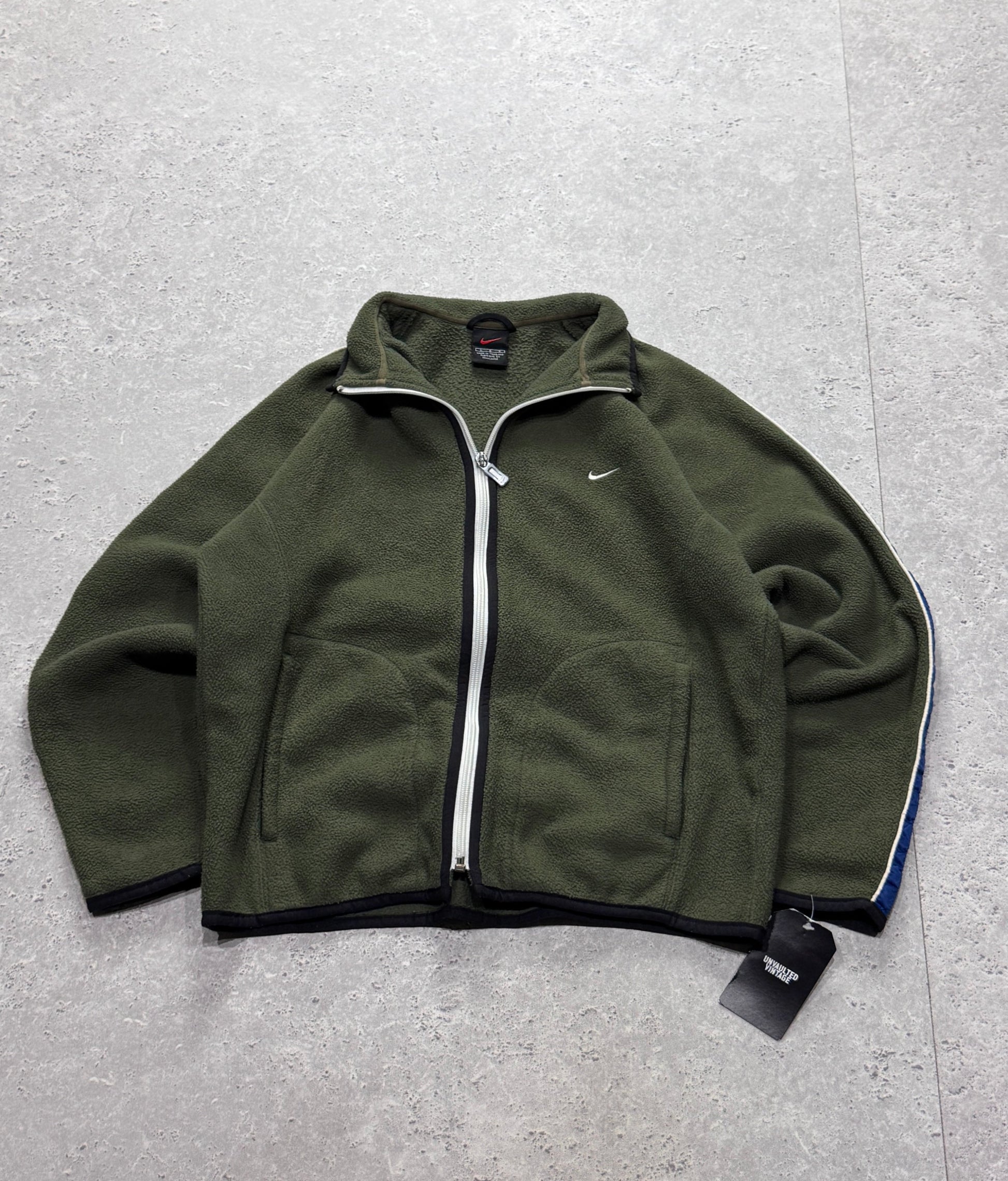 Vintage 2000s Nike Fleece Sweater (M)