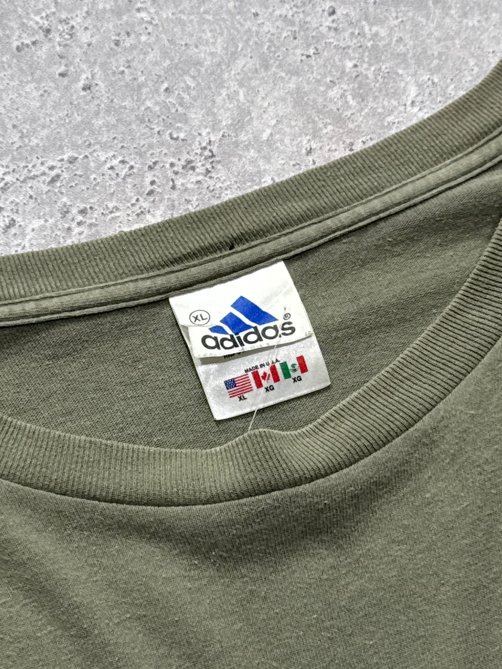 Vintage 90s Adidas Logo Tee (2XL)