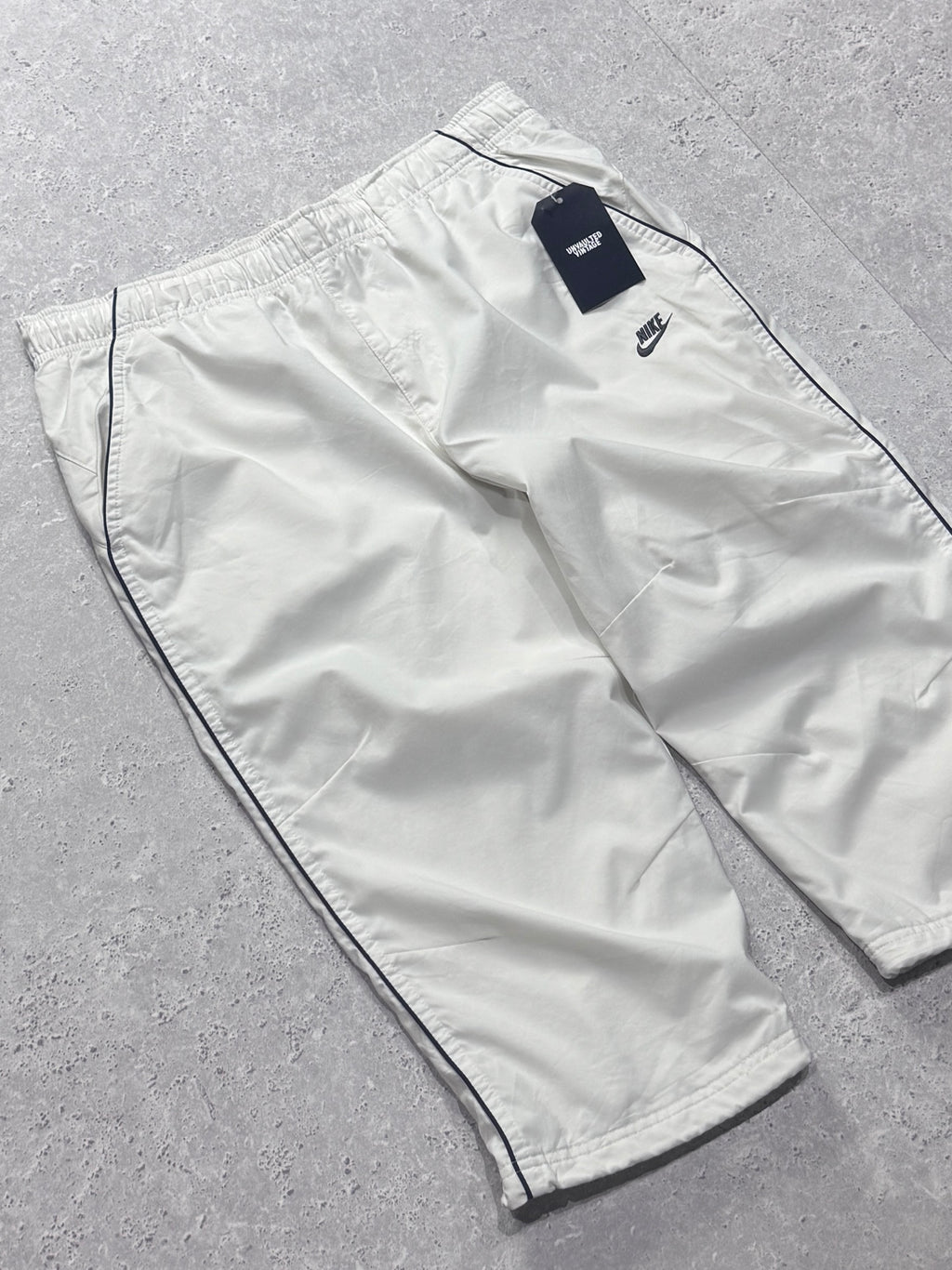 Vintage 2000s Nike Adjustable 3/4 Track Shorts (M)