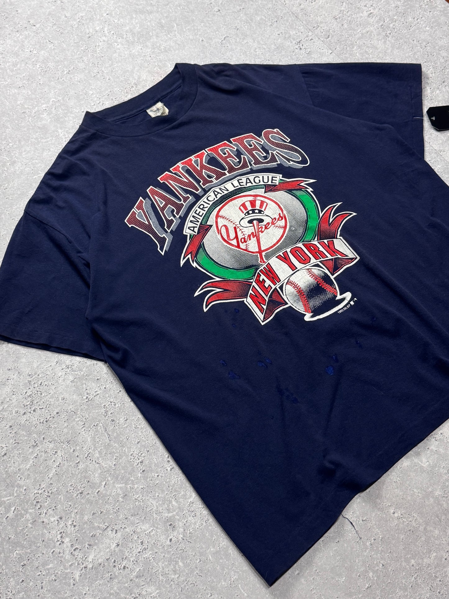 Vintage 90s New York Yankees MLB Tee (XL)