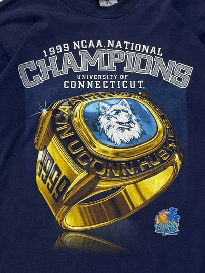 Vintage 1999 Connecticut Huskies NCAA Championship Ring Tee (L)