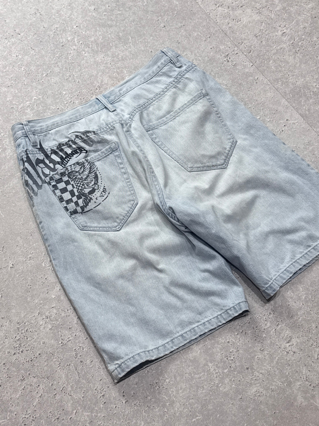 Vintage Y2K Billabong Denim shorts (33”)