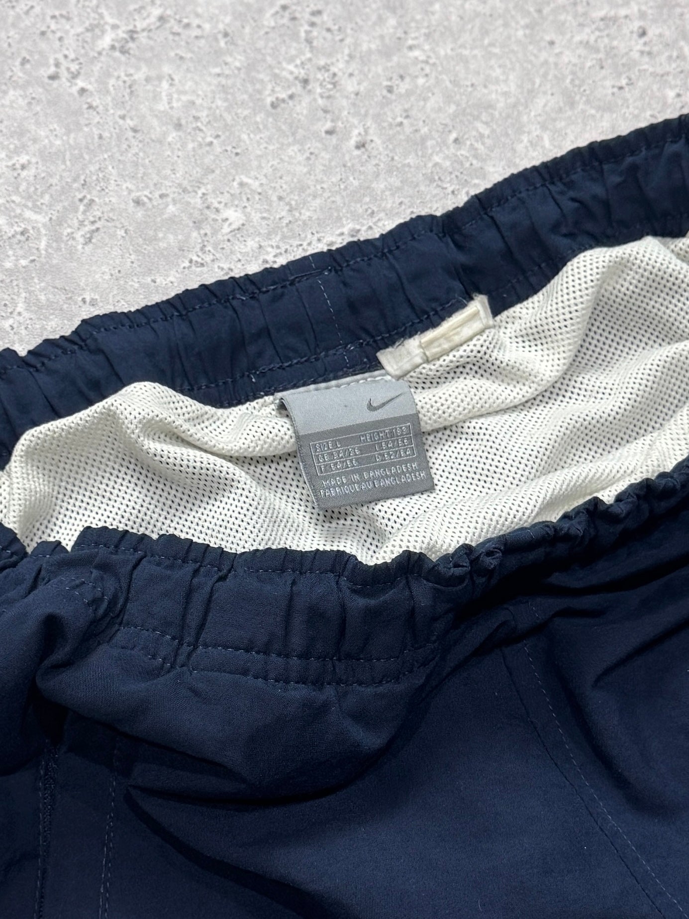 Vintage 2000s Nike Adjustable Track Shorts (L)