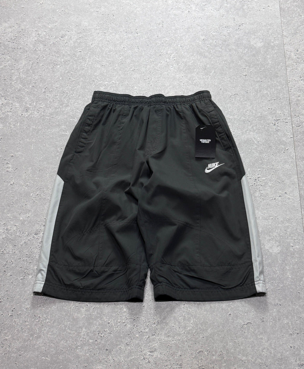 Vintage 2000s Nike Track Shorts (S)