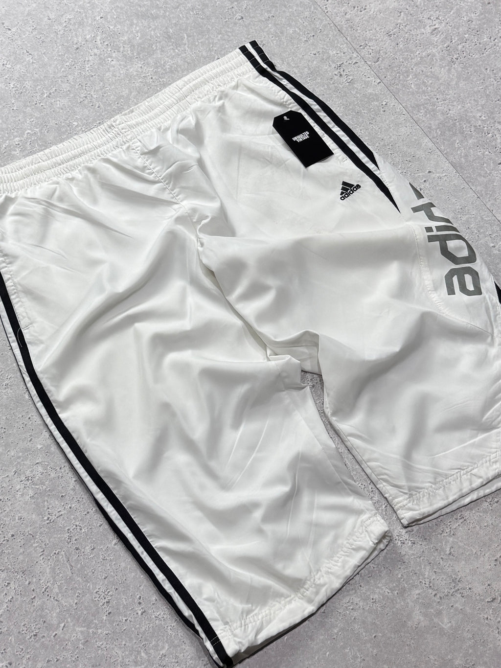 Vintage 2000s Adidas Adjustable 3/4 Track Shorts (L)