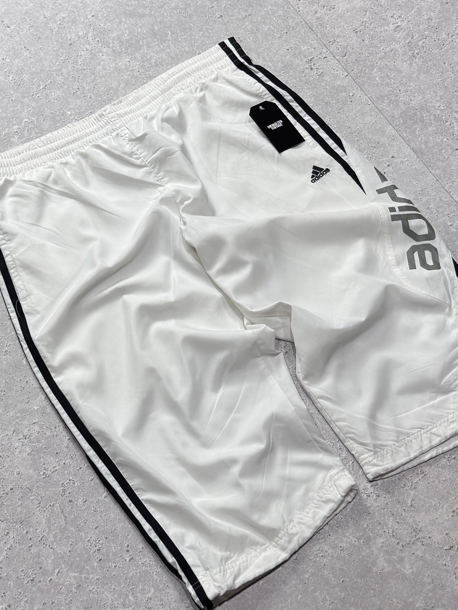 Vintage 2000s Adidas Adjustable 3/4 Track Shorts (L)