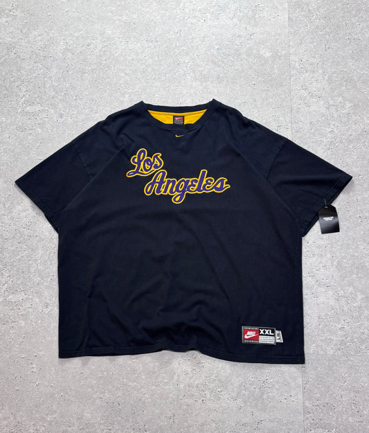 Vintage 2000s Nike X Los Angeles Lakers NBA Tee (2XL)