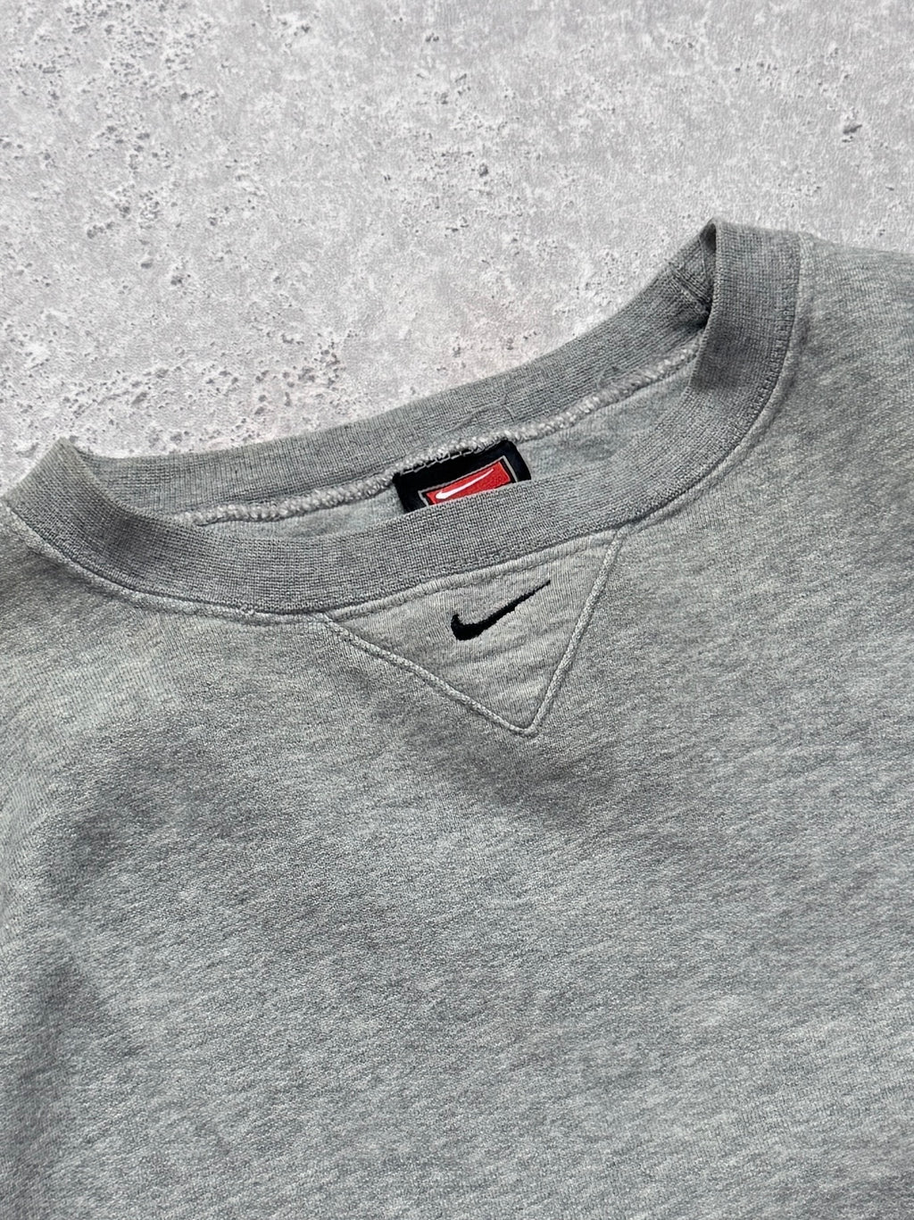 Vintage 2000s Nike Essential Sweater (L)
