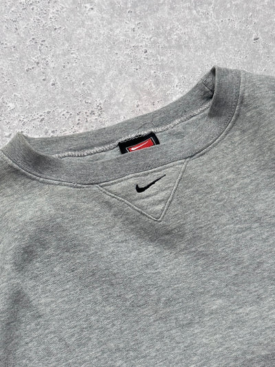Vintage 2000s Nike Essential Sweater (L)