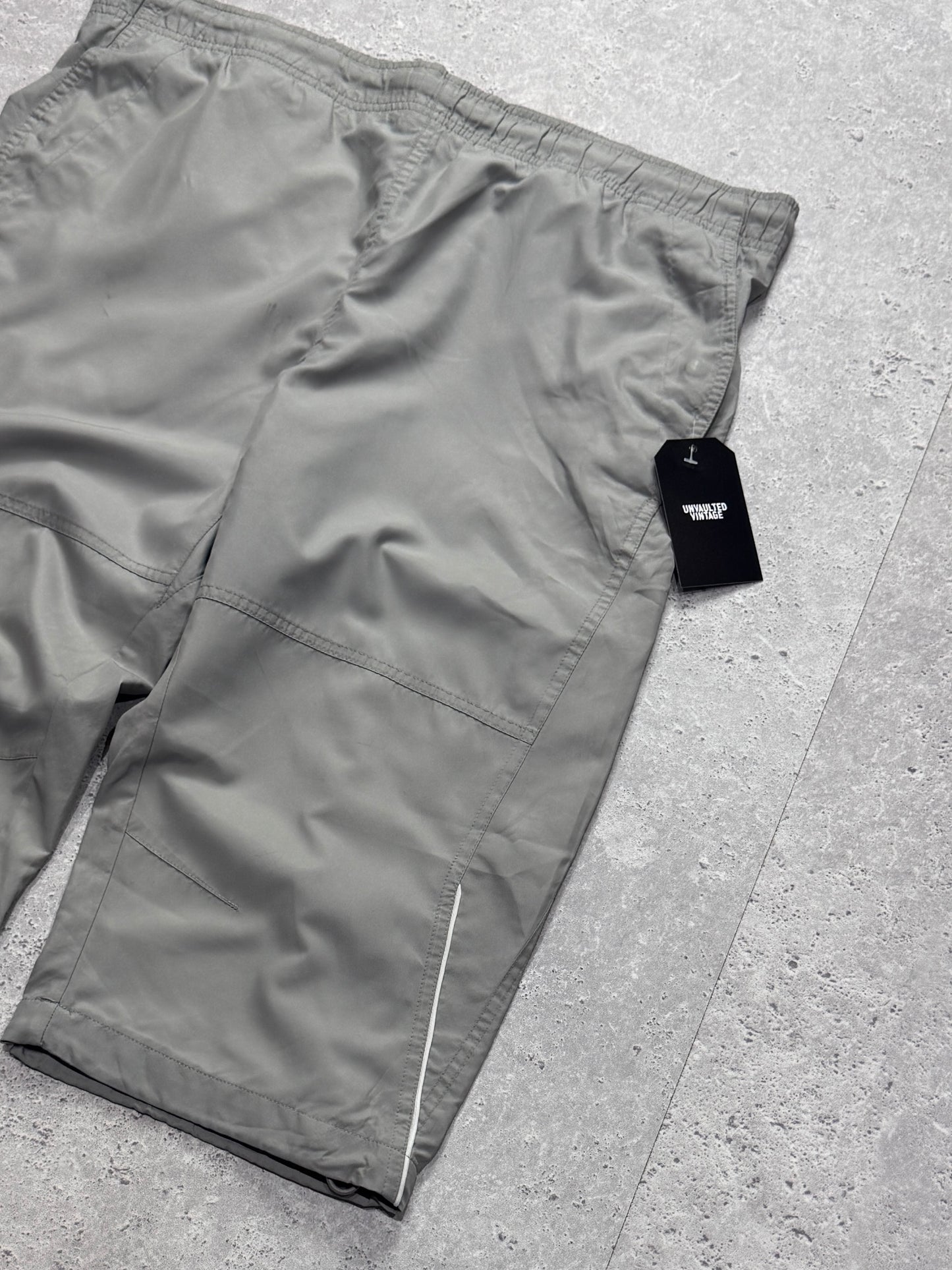 Vintage 2000s Nike Adjustable 3/4 Track Shorts (36")