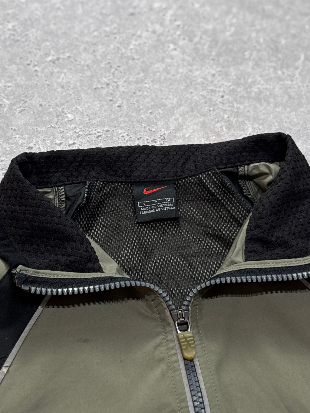 Vintage 2000s Nike Utility Windbreaker Jacket (L)
