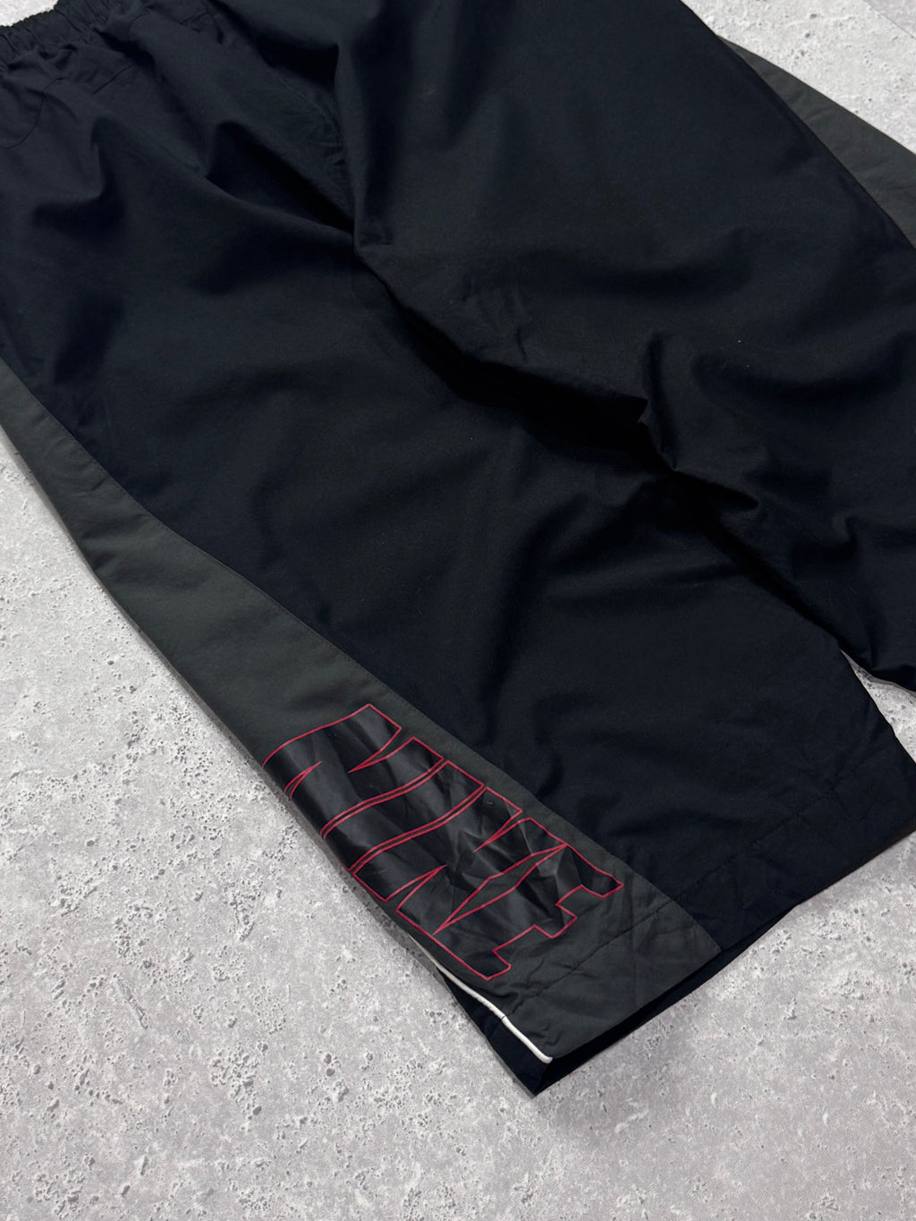 Vintage 2000s Nike Spellout Track Short (M)