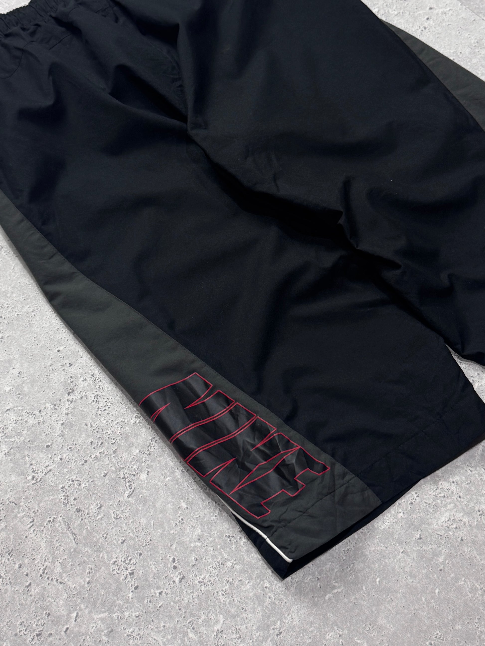 Vintage 2000s Nike Spellout Track Short (M)