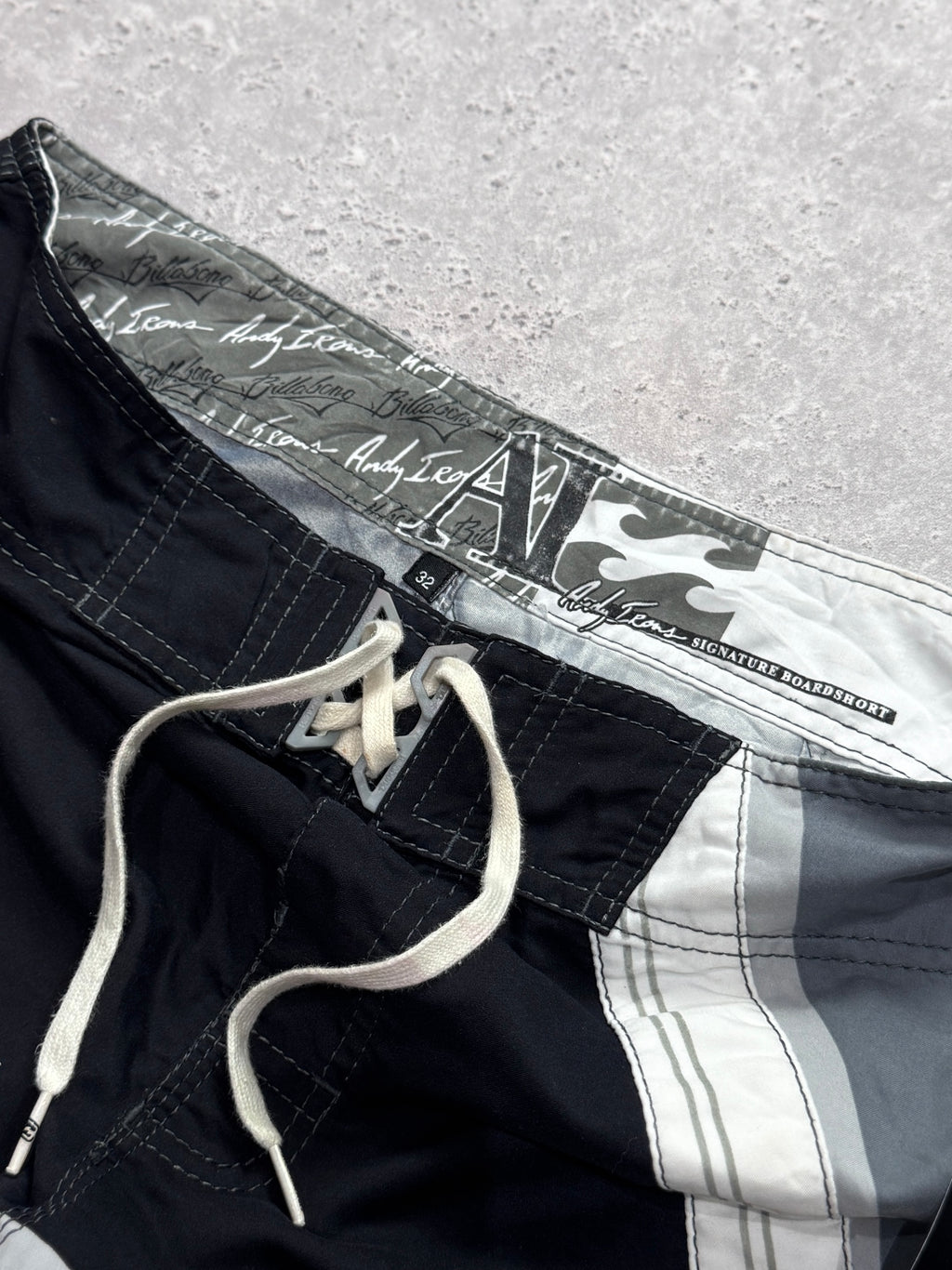 Vintage 2000s Billabong “Andy Irons” Boardshorts (32”)
