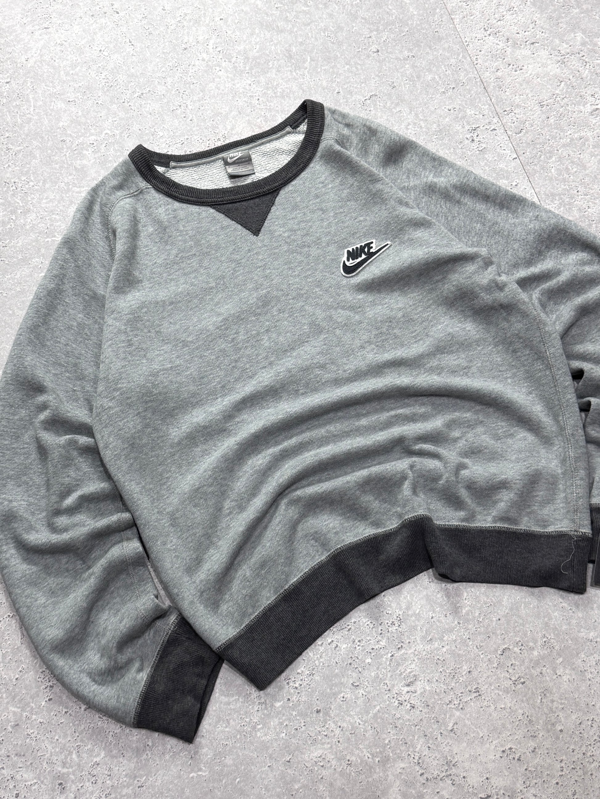 Vintage 2000s Nike Lightweight Sweater (M)