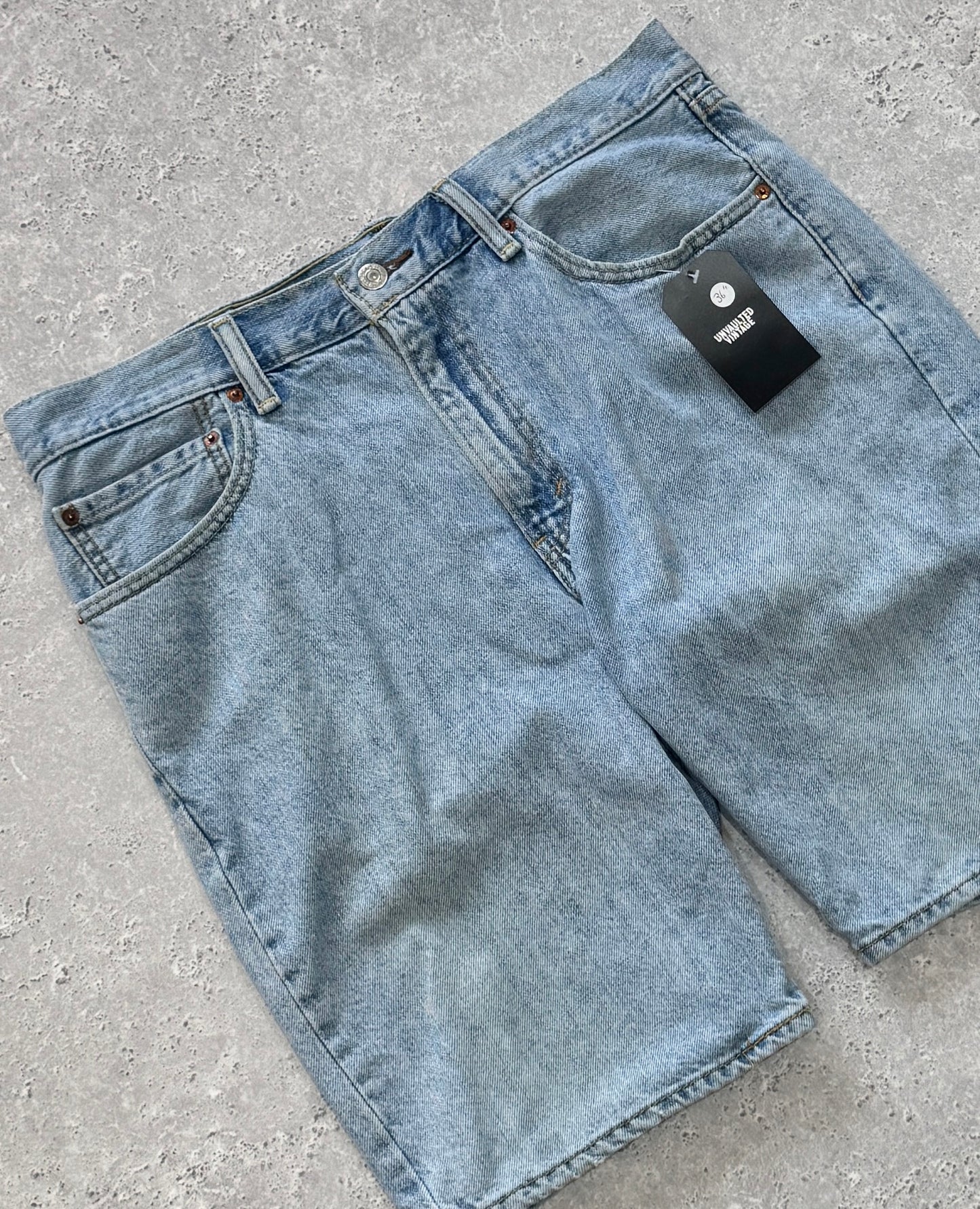 Vintage 00s Levi's Denim Jorts (36")