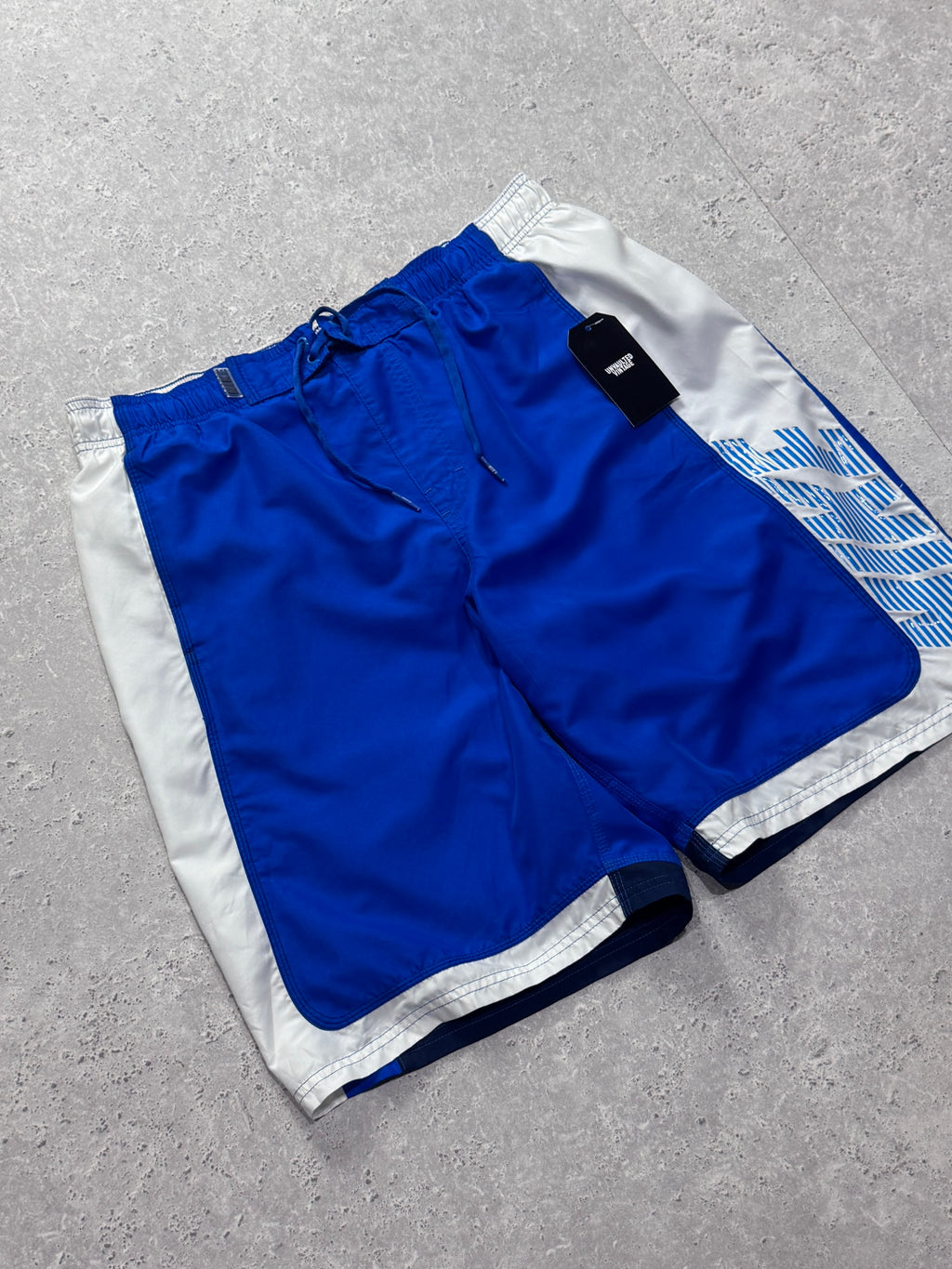 Vintage 2000s Nike Spellout Track Shorts (L)