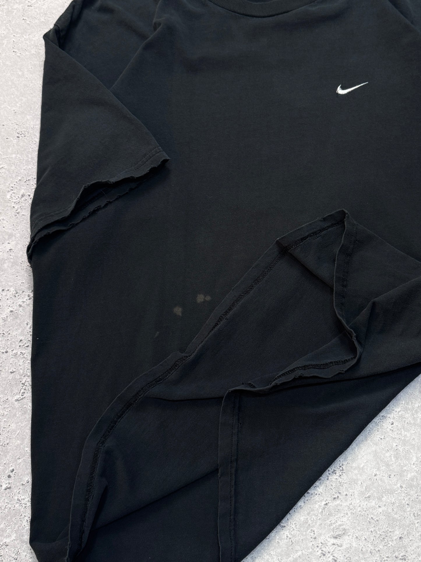 Vintage 90s Nike Essential Tee (L)