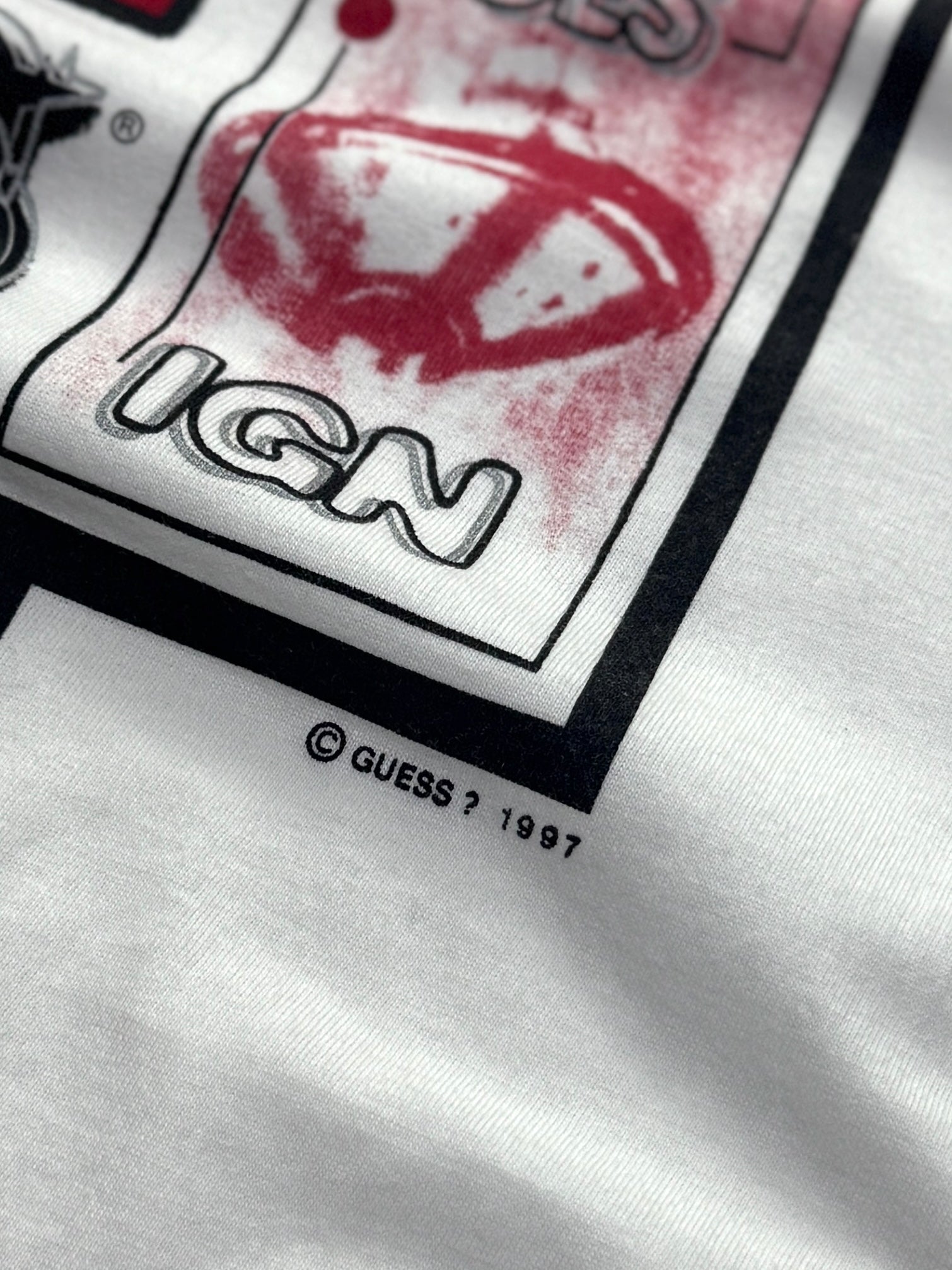 Vintage 90s Guess Jeans Graphic Tee (L)