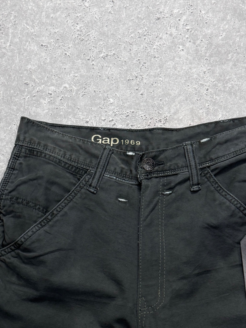 Vintage 2000s GAP Carpenter Shorts (28")
