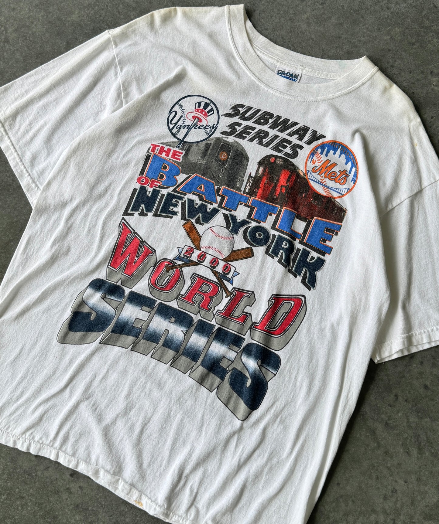 Vintage 00' New York World Series MLB Tee (XL)