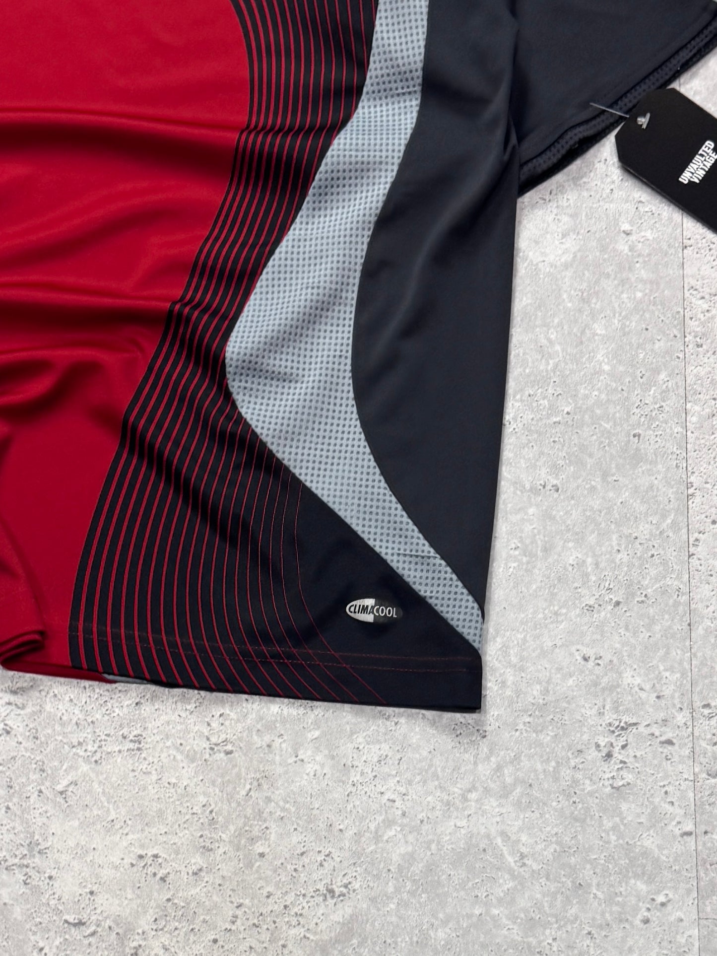 Vintage 2000s Adidas Training Tee (L)