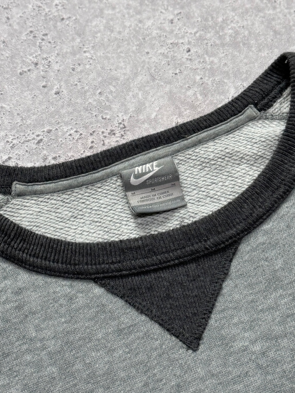 Vintage 2000s Nike Lightweight Sweater (M)