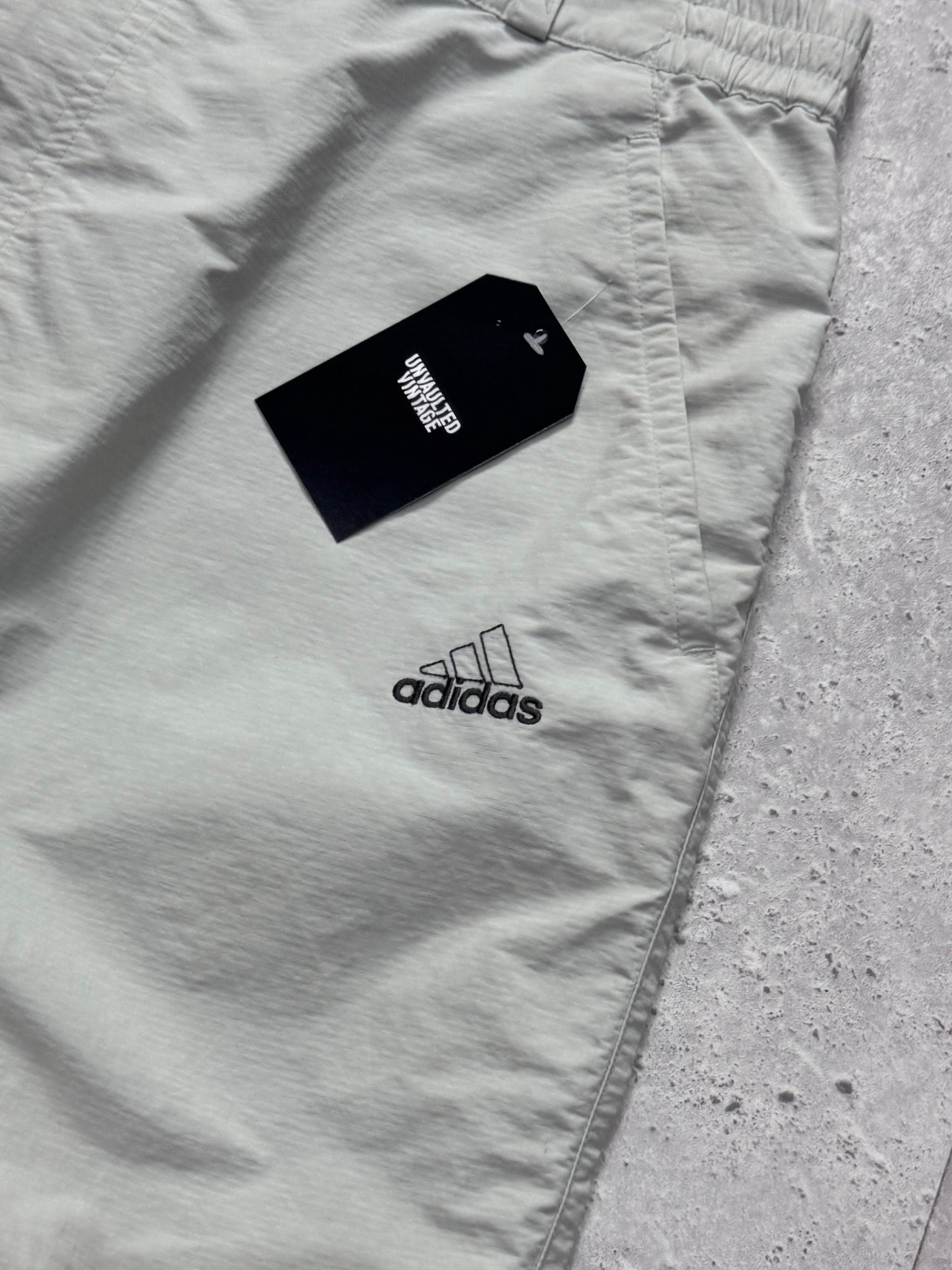 Vintage 2000s Adidas Windbreaker Shorts (XL)