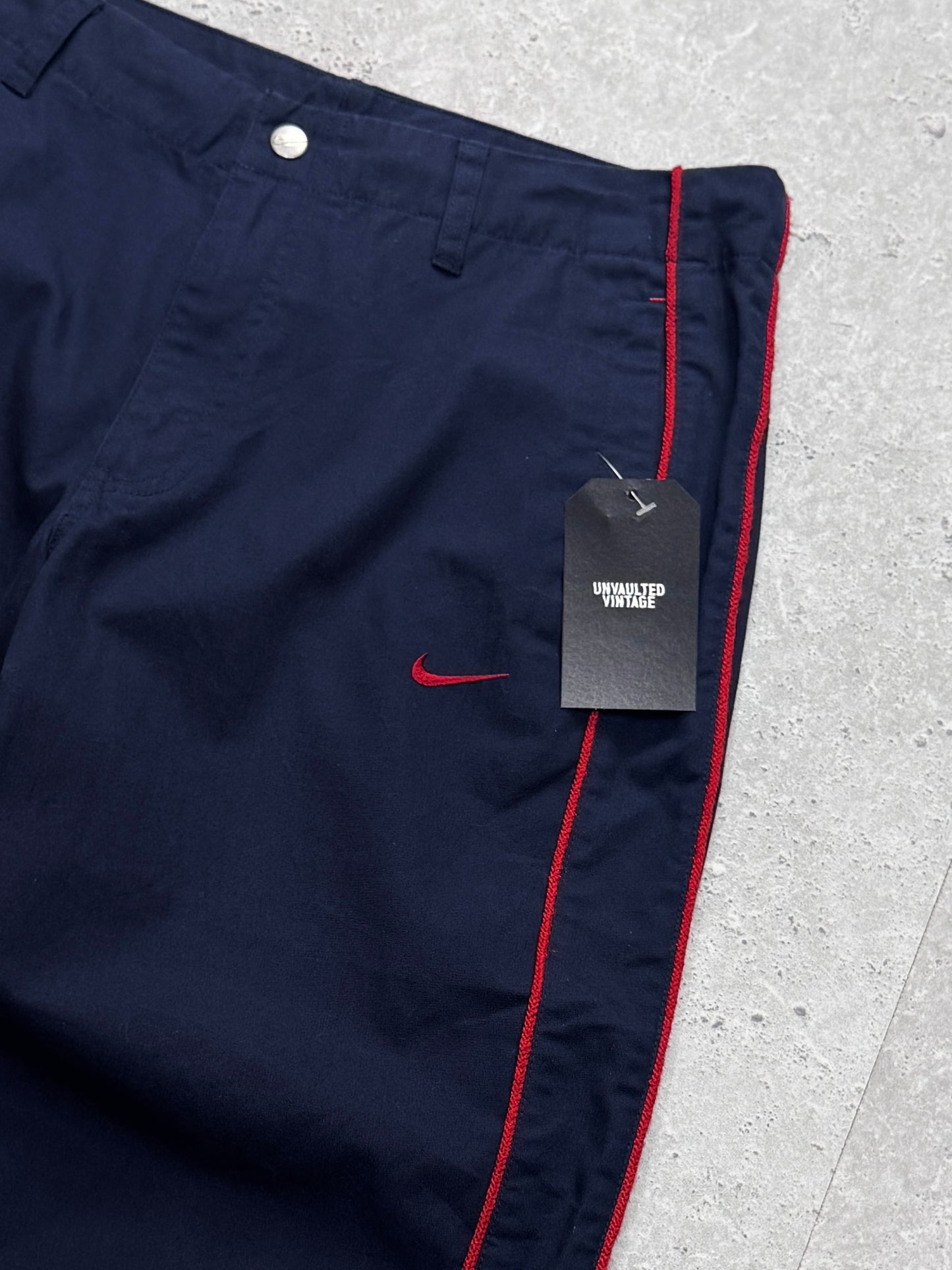 Vintage 2000s Nike 3/4 Skate Shorts (30")