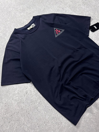 Vintage Nike ACG Tee (M)