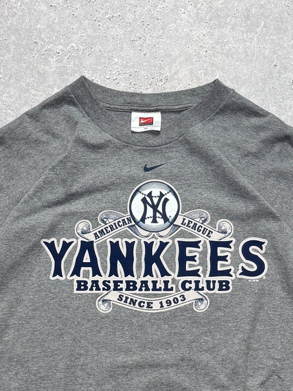 Vintage Nike X New York Yankees MLB Tee (2XL)