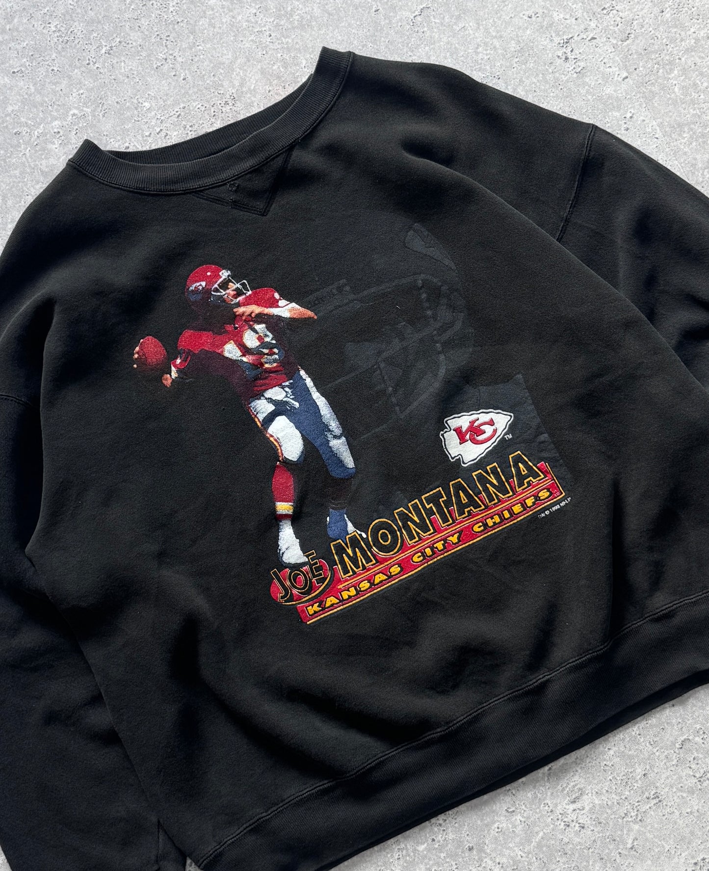 Vintage 93' Joe Montana KC Chiefs NFL Sweater (L)