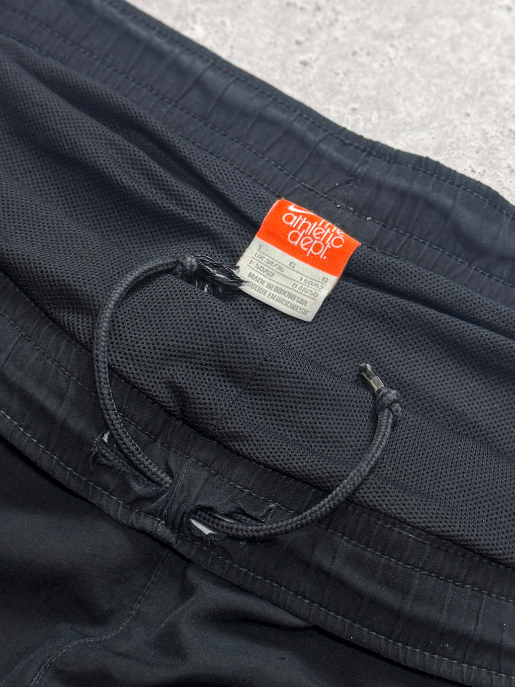 Vintage 2000s Nike Track Shorts (2XL)