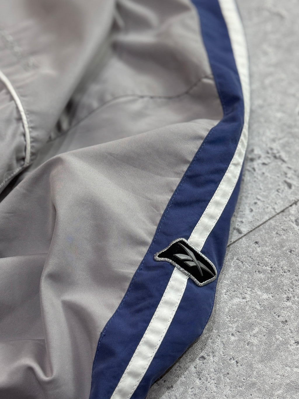 Vintage 2000s Reebok Windbreaker Jacket (M)