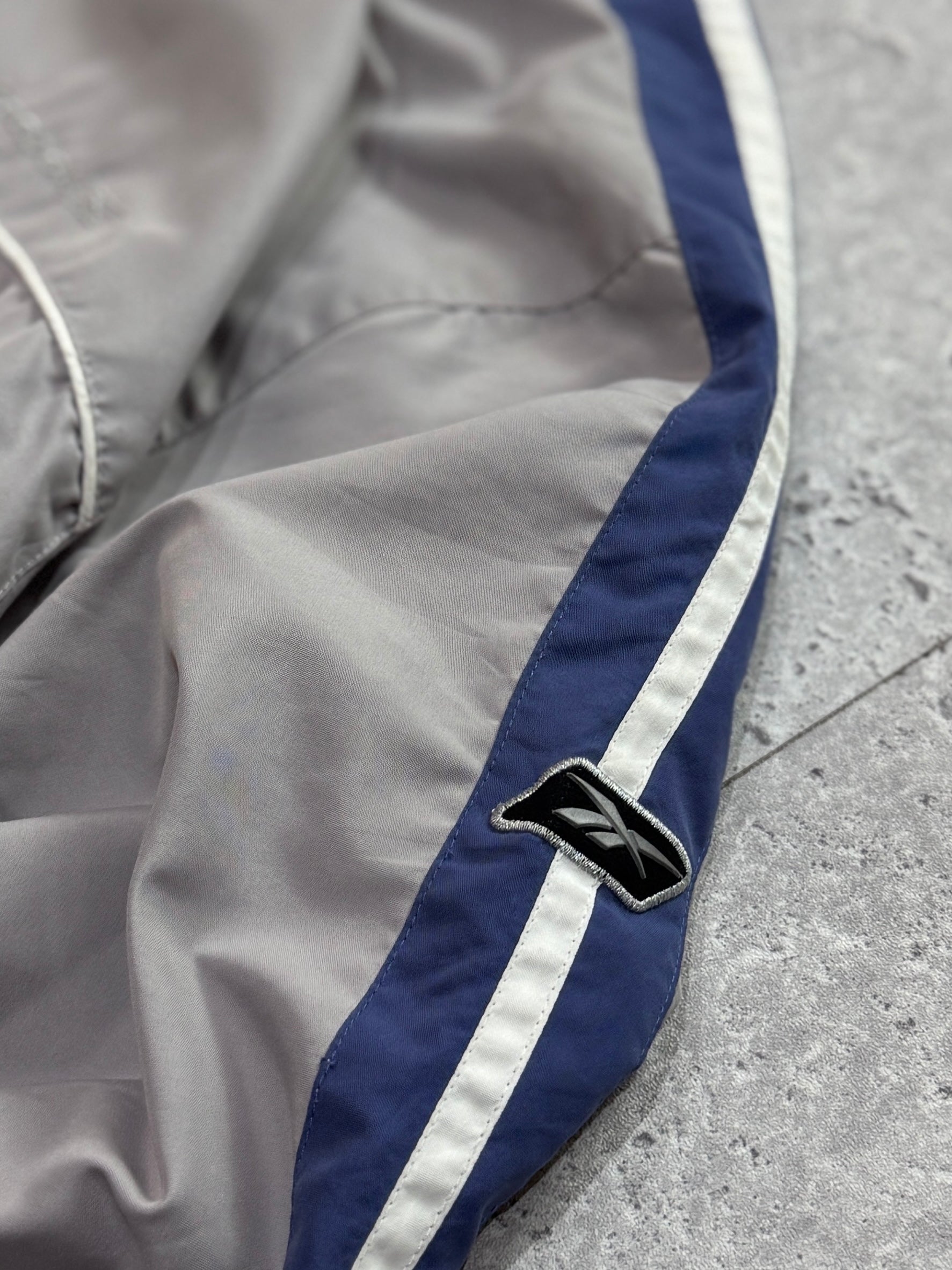 Vintage 2000s Reebok Windbreaker Jacket (M)